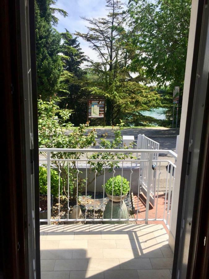 Villa Ferri Peschiera del Garda Bagian luar foto