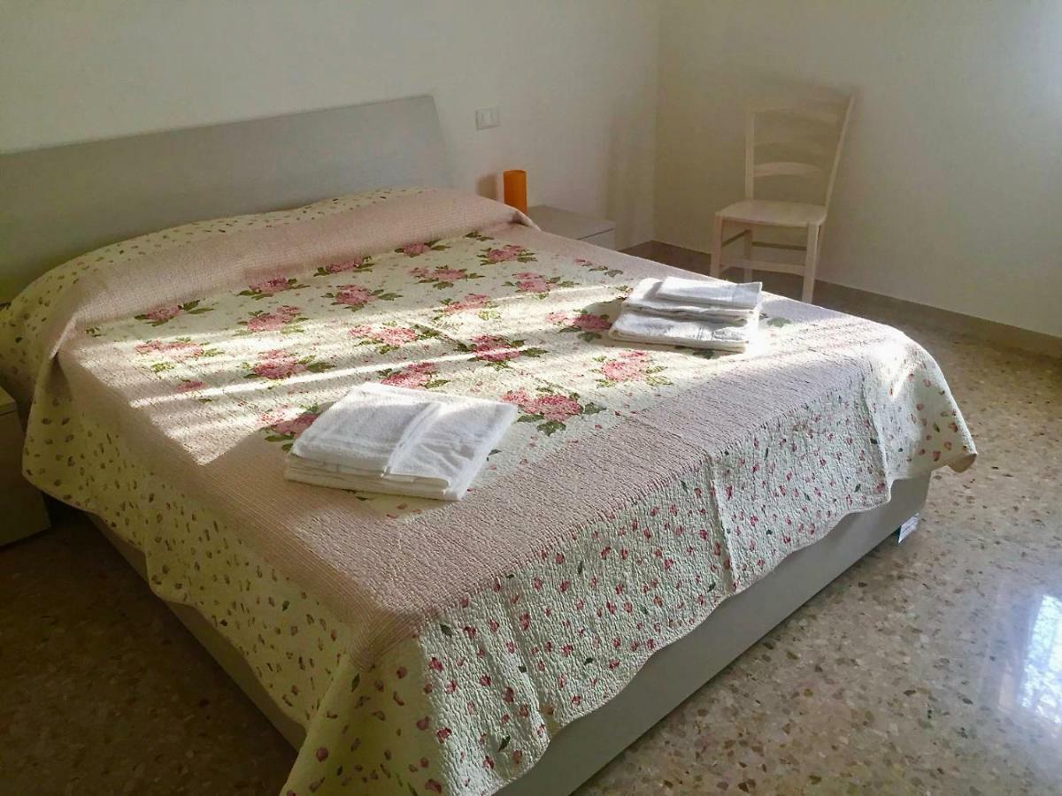 Villa Ferri Peschiera del Garda Bagian luar foto
